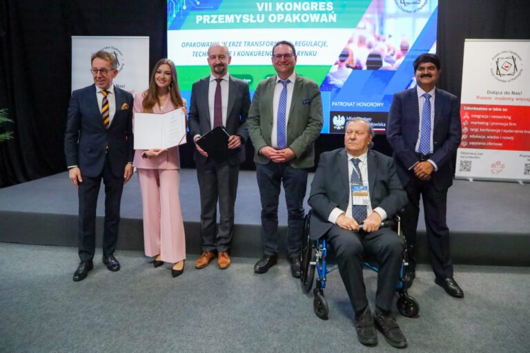 Warsaw Pack 2026 i VII Międzynarodowy Kongres Przemysłu Opakowań: Jak Druk Serwis 24 przygotowuje branżę opakowań na PPWR.